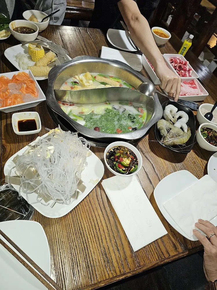 Dual Hot Pot with Meat and Vegetables